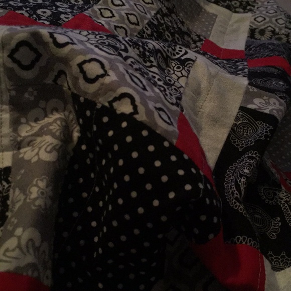 Meet your Posher, Cindy - Picture 1 of 1